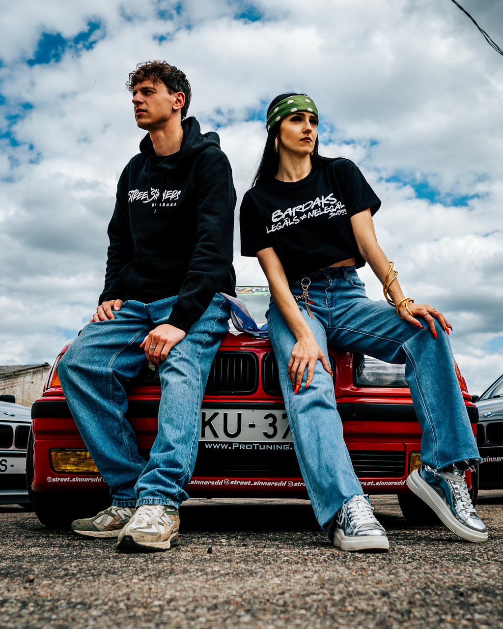 Bardaks legāls/nelegāls T-krekls melns