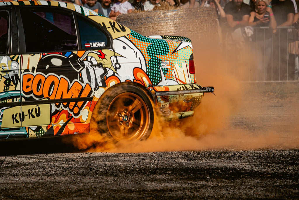 COLORED SMOKE TYRE ORANGE 225/45 R17